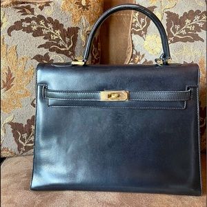 Vintage 70’s Bally Kelly bag with padlock and key